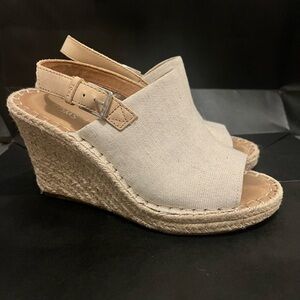 Tom’s Monica wedge heel